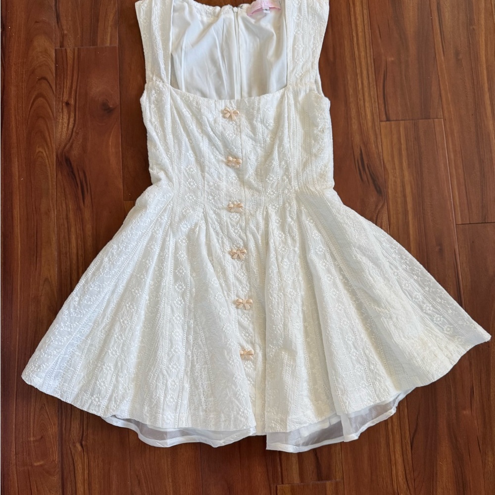 Chic White Lace Formal Dress